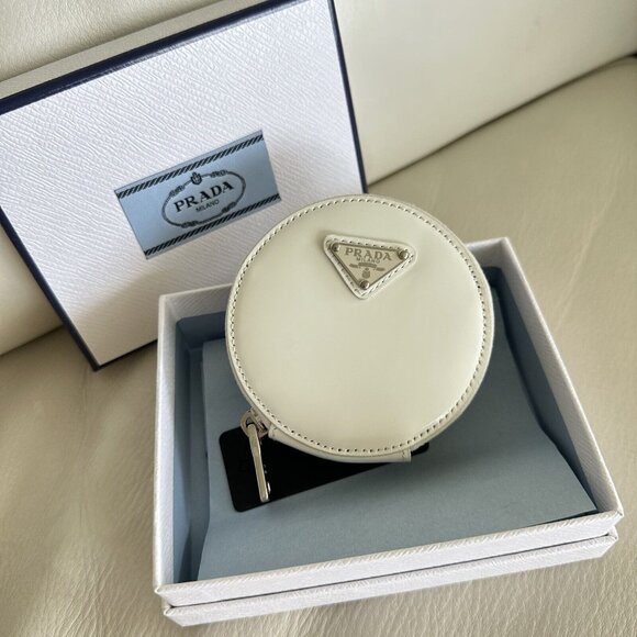 NEW PRADA Coin Case 1Tl431 Leather Triangular Plate White Round Purse Ladies - Picture 7 of 7